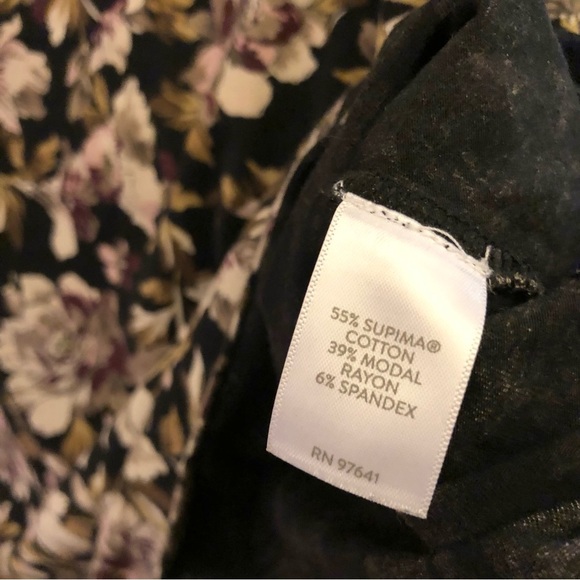 J Jill Luxe Supima Split Long Sleeve Tunic Shirt Floral Black Medium - Picture 6 of 6